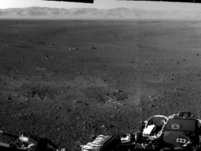 نخستین تصویر دقیق و درستی که  "کاوشگر کنجکاو " از سطح مریخ به زمین فرستاده است. 