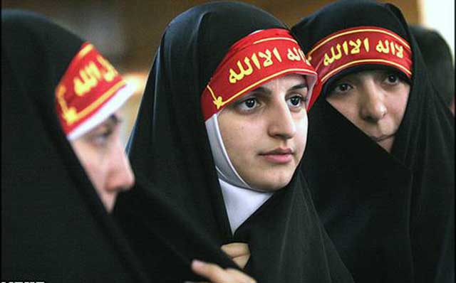 اینها دختران خردباخته و مسخ شده ایرانند که به دستور و به خواست آخوند ملیت خود را فراموش کرده و راه زن ستیزی را پیشه گرفته اند.
